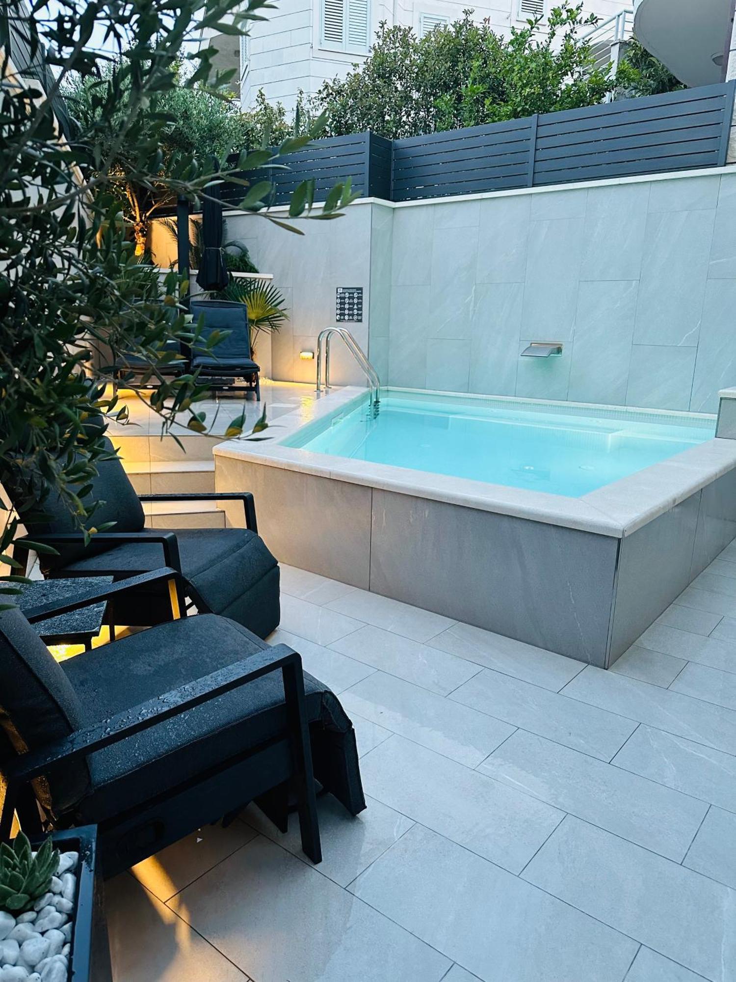 Apartment One B With Heated Private Pool Dubrovnik Eksteriør billede